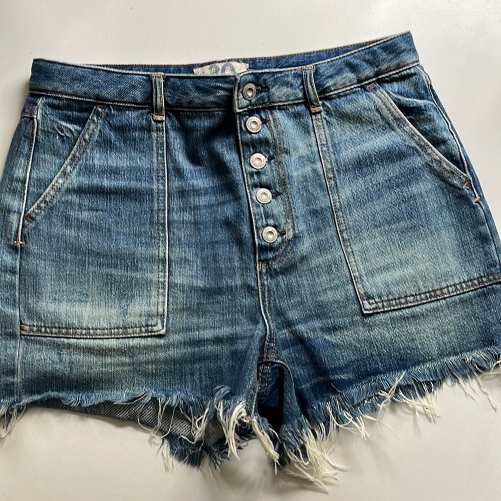 Free People Women's Boho Casual Jesse Carpenter Shorts SZ 30 in Dark Wash